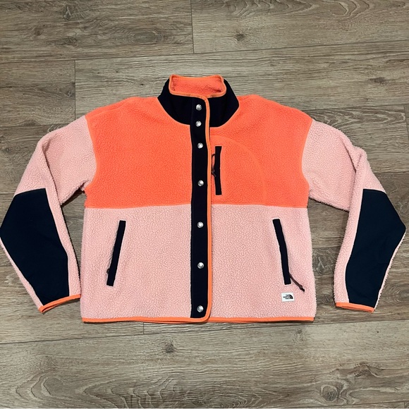 The North Face Women's Cragmont Coral Sunrise and Pink Button Up Fleece Jacket M - Picture 2 of 16